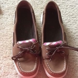 Women’s/ Girls Sperrys boat shoes